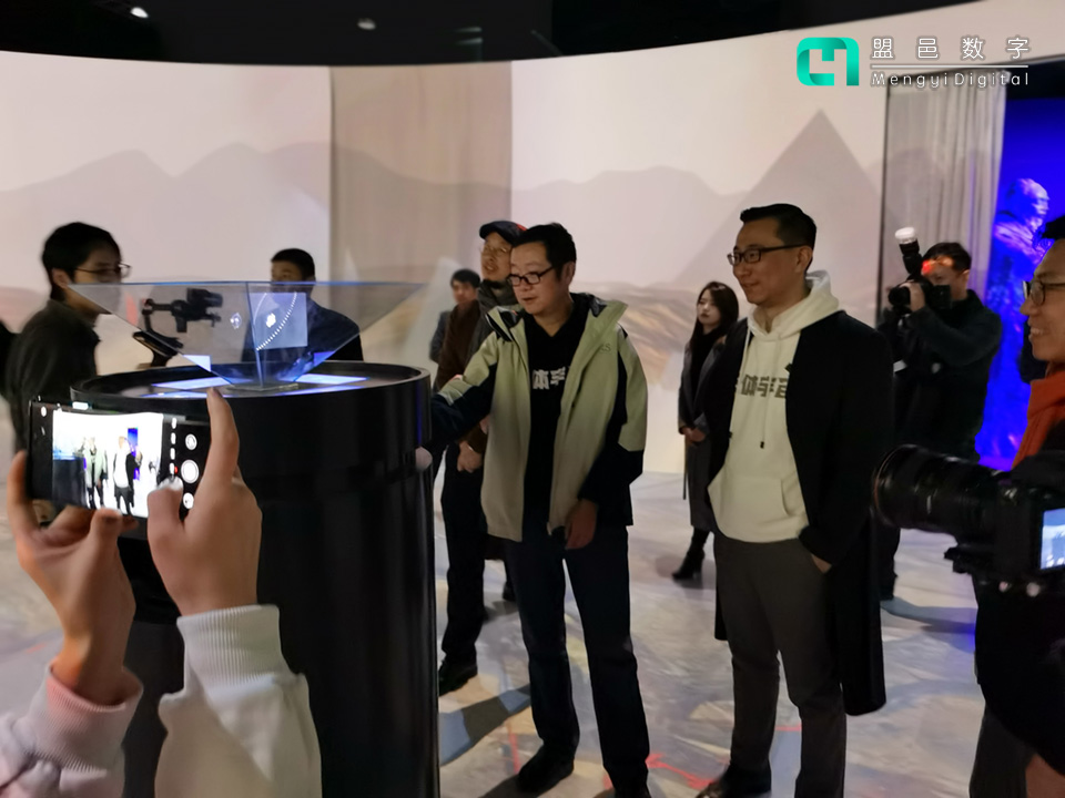 三體時(shí)空沉浸展 Leap Motion+大型環(huán)幕多屏聯(lián)動(dòng)